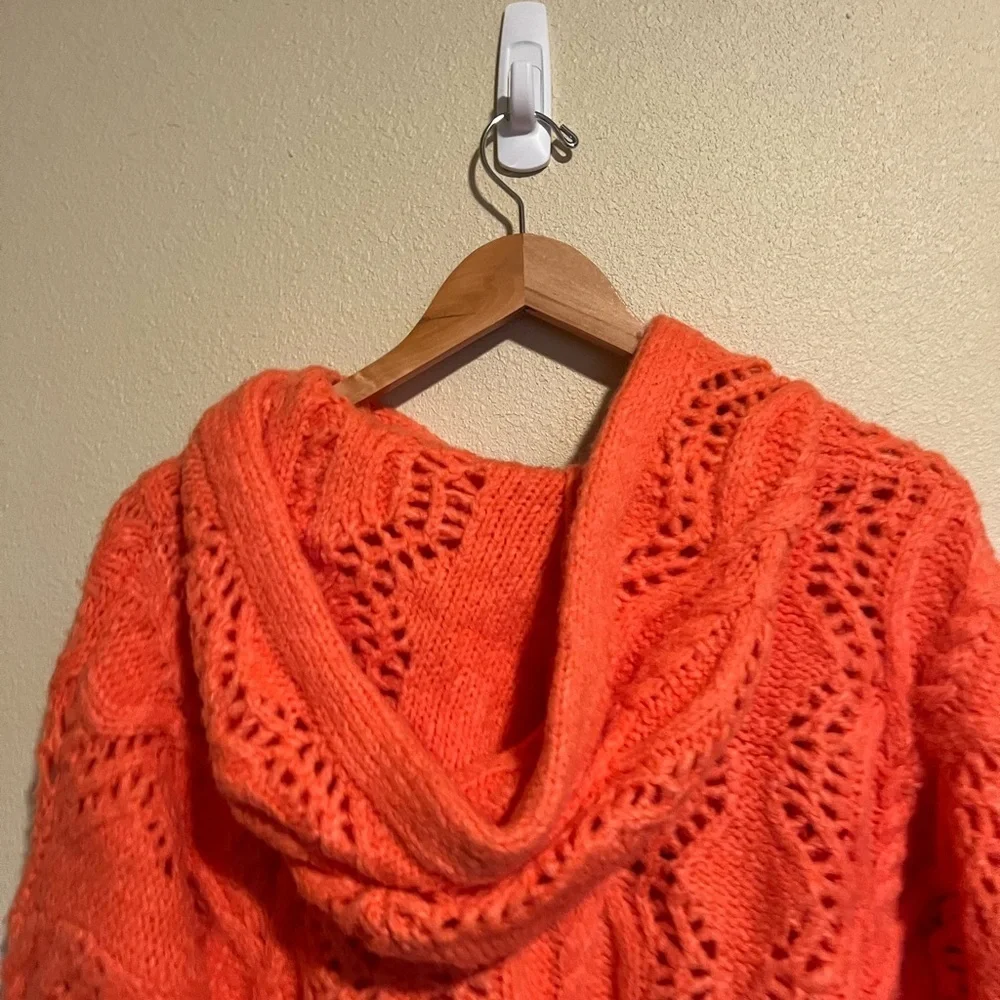 Pilcro Anthropologie Oversized Yarn Knit Cable-Knit Hoodie in Coral L